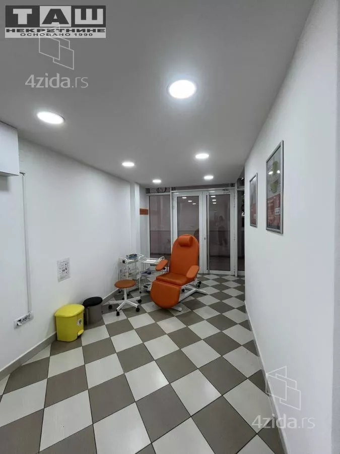 Lokal | 4zida