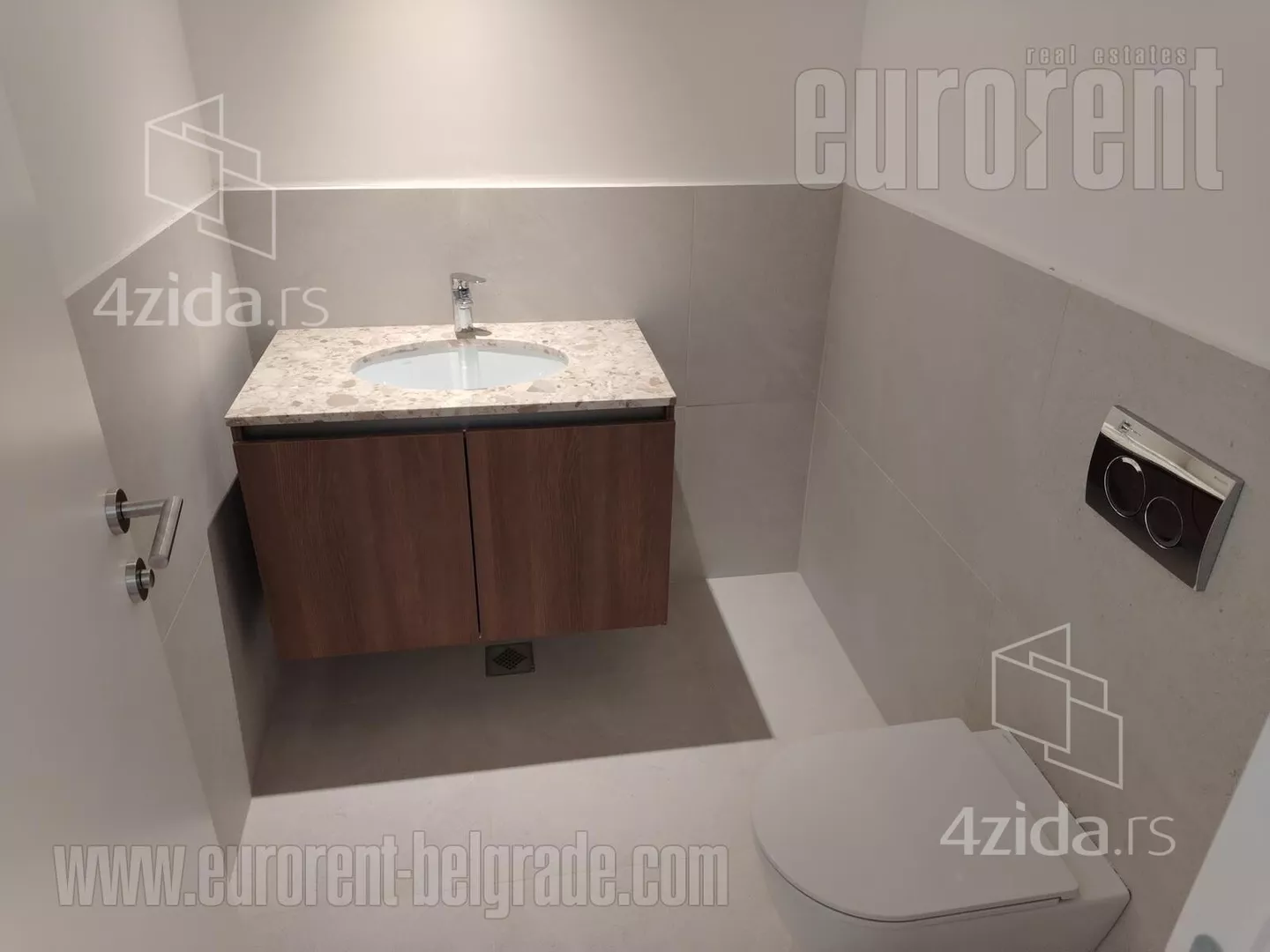 Sedmosoban stan | 4zida