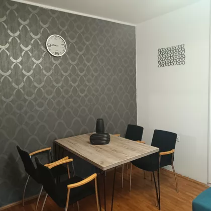 Trg Učitelj Tase 10 | 4zida.rs