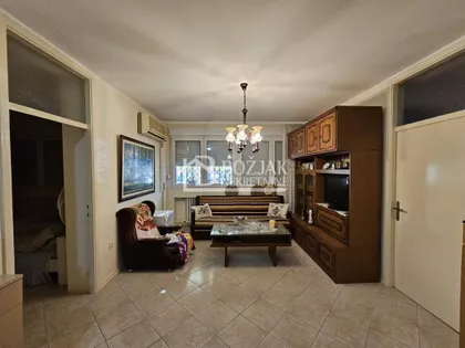 Žitni trg | 4zida.rs