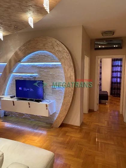 Jovana Subotića | 4zida.rs