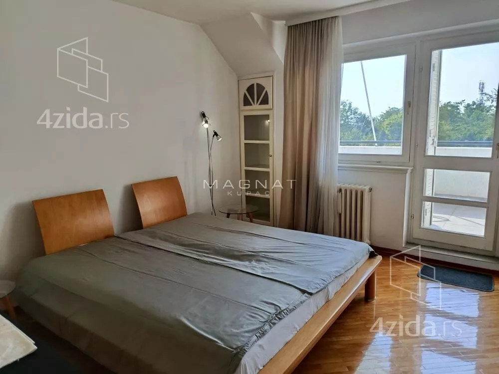 5-etažna kuća | 4zida