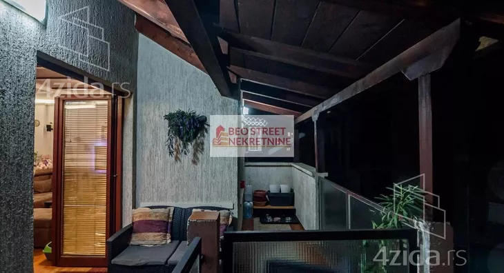 Četvoroiposoban stan | 4zida