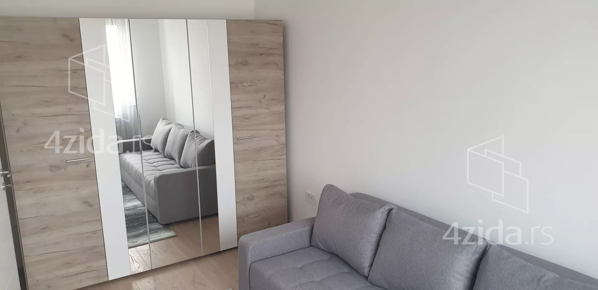 Troiposoban stan | 4zida