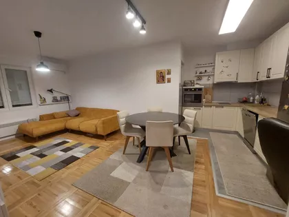 Stanislava Biničkog 47 | 4zida.rs