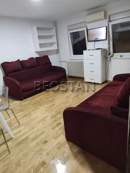 Nedeljka Gvozdenovića | 4zida.rs