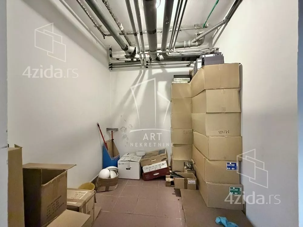 Poslovni prostor | 4zida