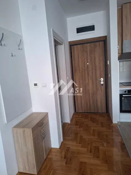 Karađorđeva | 4zida.rs