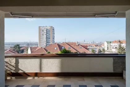 Banovo Brdo | 4zida.rs