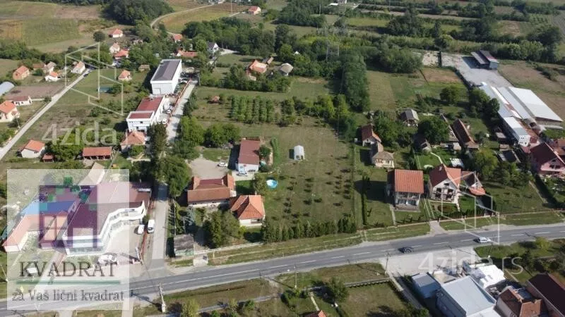 Plac | 4zida