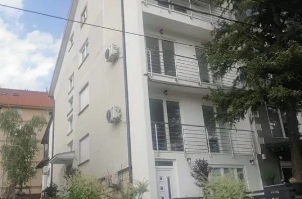 5-etažna kuća | 4zida