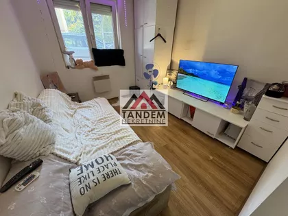 Vojna Bolnica | 4zida.rs