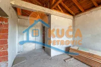 Lokal | 4zida