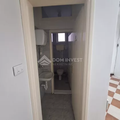 Milana Uzelca | 4zida.rs