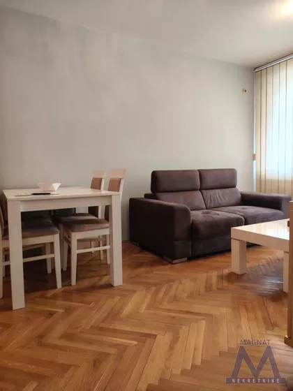 Cara Dušana | 4zida.rs