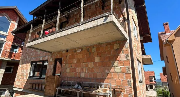 4-etažna kuća | 4zida