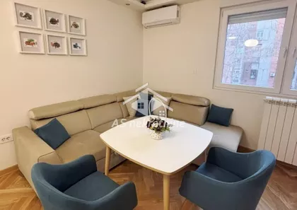 Vukov Spomenik | 4zida.rs