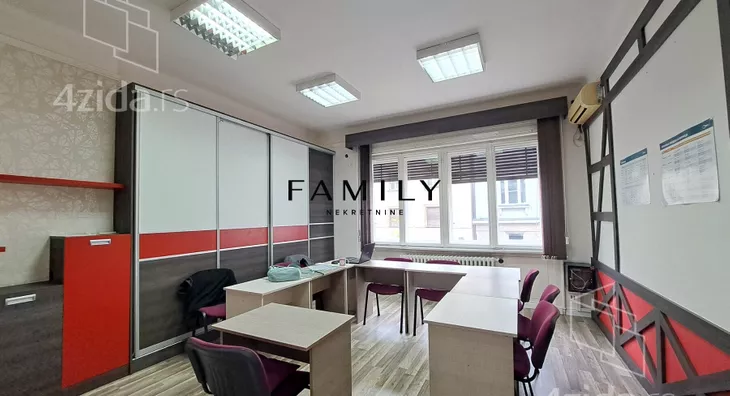 Šestosoban stan | 4zida