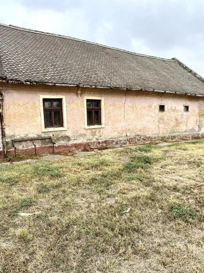 Samoš | 4zida.rs