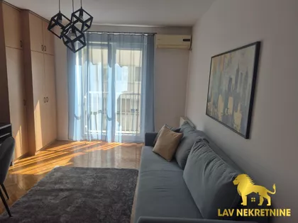 LASLA GALA | 4zida.rs