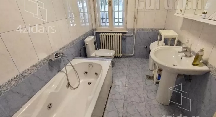 4-etažna kuća | 4zida