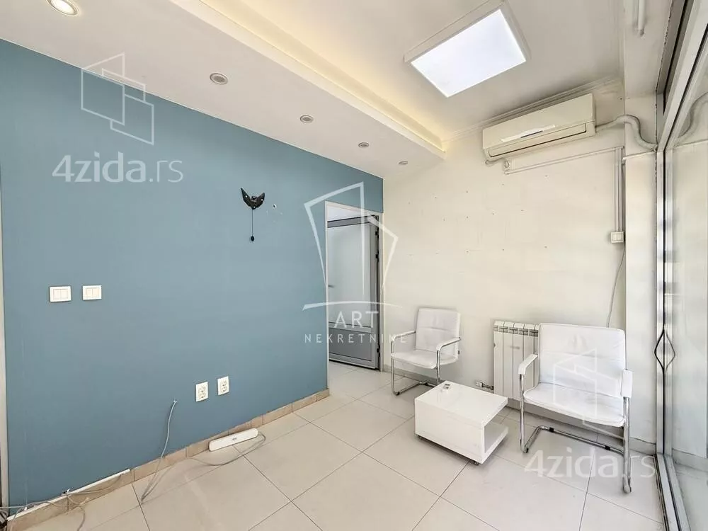 Lokal | 4zida