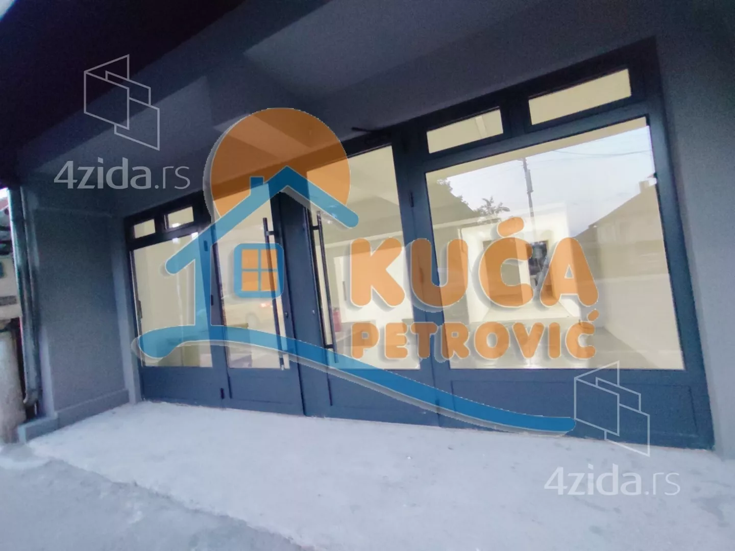 Lokal | 4zida