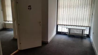 CRVENI KRST | 4zida.rs