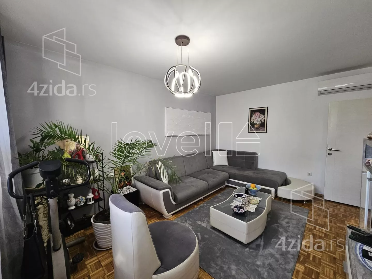 Dvoiposoban stan | 4zida