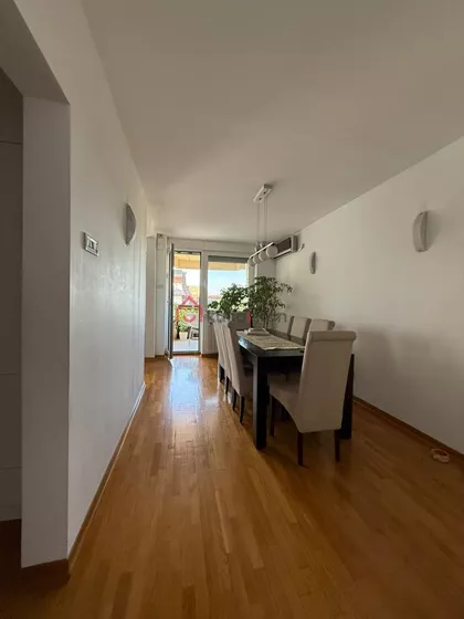 Dunavski kej | 4zida.rs
