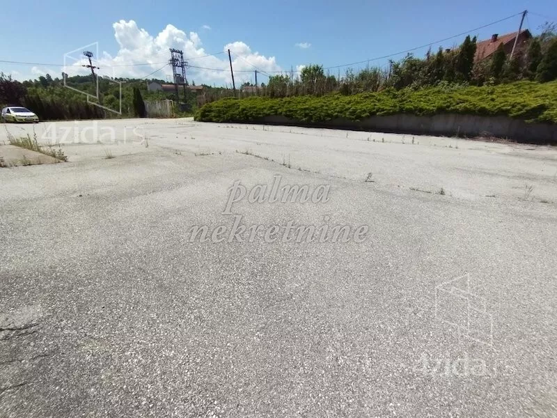 Poslovna zgrada | 4zida