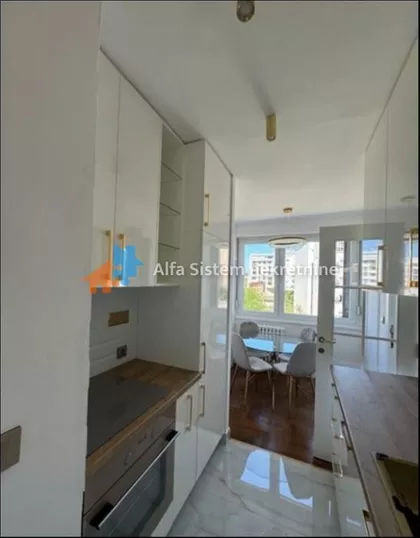 Crveni Krst Vračar | 4zida.rs