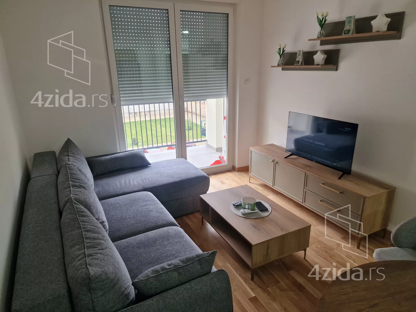 Jednoiposoban stan | 4zida