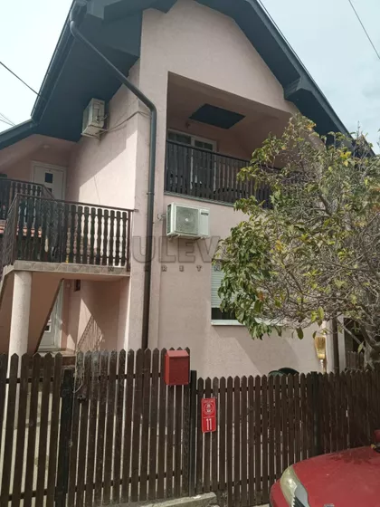 Prištinska | 4zida.rs