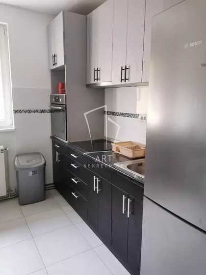 Vladimira Rolovića | 4zida.rs