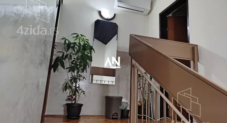 4-etažna kuća | 4zida