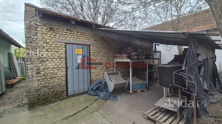 Poslovna zgrada | 4zida