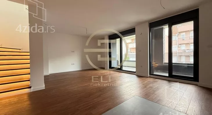 Šestosoban stan | 4zida