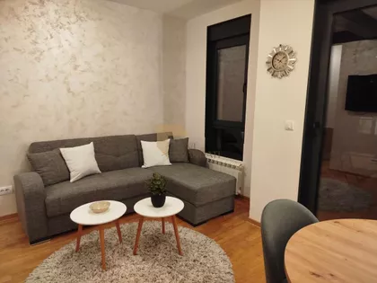 Velizara Kosanovića | 4zida.rs