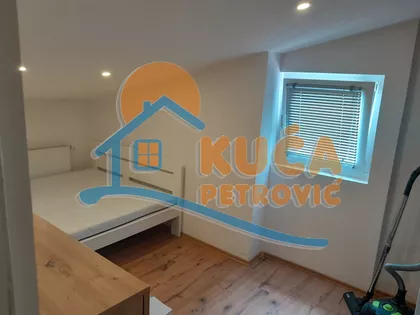 Sretena Stefanovića | 4zida.rs