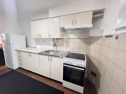 Devojačka | 4zida.rs