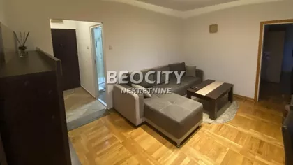 Ivana Mičurina | 4zida.rs