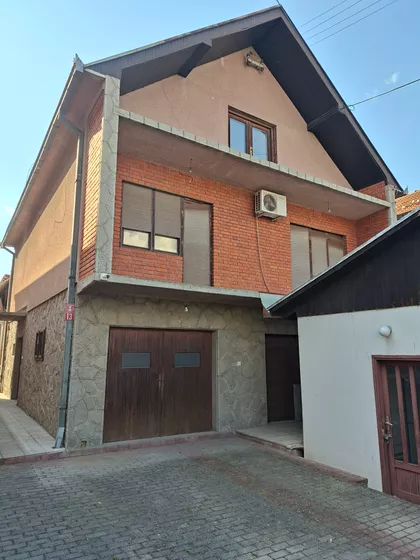 Vašarište | 4zida.rs