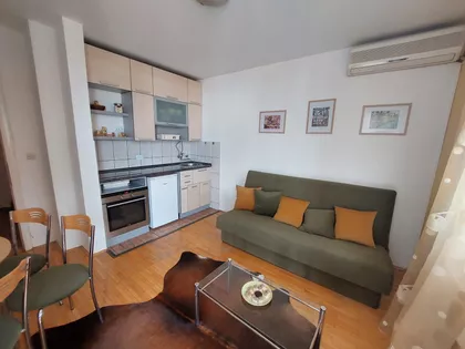 Trg Kosturnica | 4zida.rs