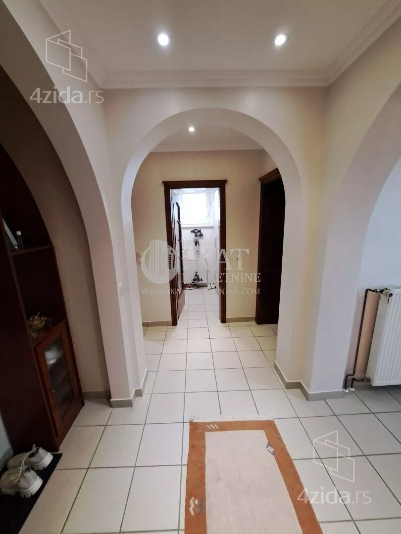 3-etažna kuća | 4zida