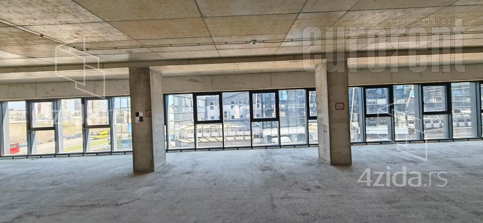 Poslovni prostor | 4zida