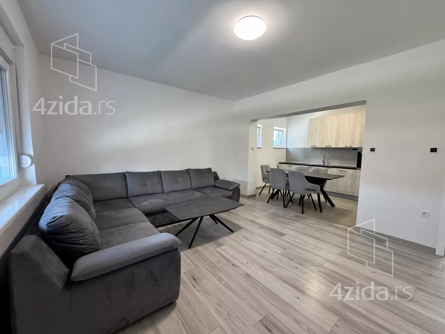 Troiposoban stan | 4zida