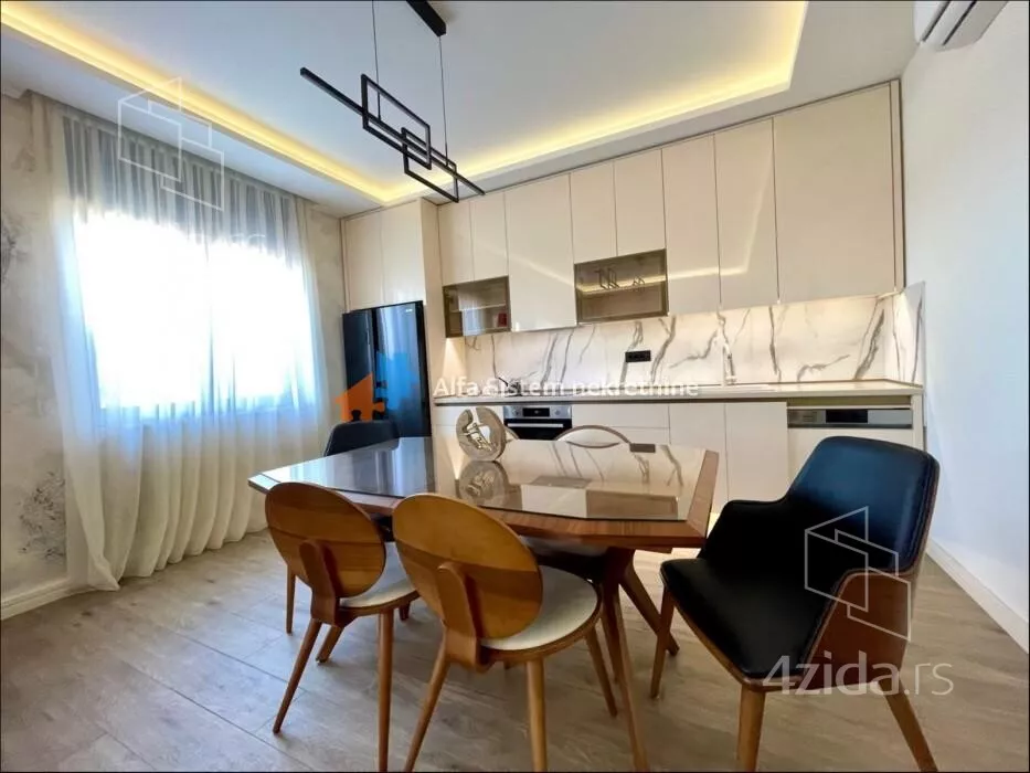 Petosoban stan | 4zida