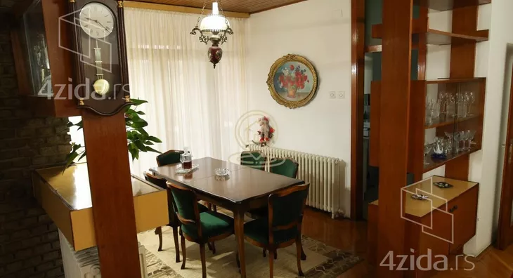 Petosoban stan | 4zida