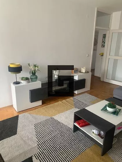 Viktora Novaka | 4zida.rs